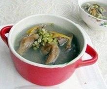 鸽子怎么做好吃？ 乳鸽绿豆汤图1