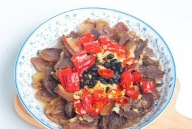 湖南腊味合蒸(腊味合蒸是什么地方的菜)图1