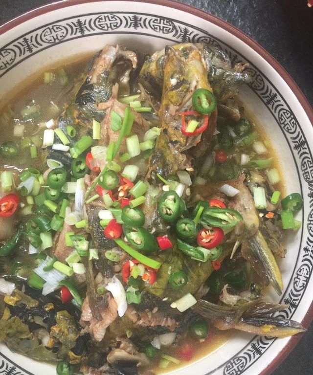 熏鱼的做法：熏鱼与爆鱼的关系图1
