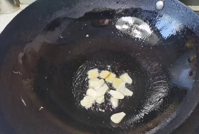 姜末炒鸡蛋，洋葱炒鸡蛋怎么炒好吃有什么营养图11