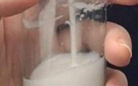 怎样使用维生素E涂脸和玫瑰果油相比会产生什么样的不同效果
