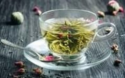 夏天喝绿茶的好处，夏天喝绿豆汤好不好