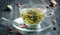 夏天喝绿茶的好处，夏天喝绿豆汤好不好图1