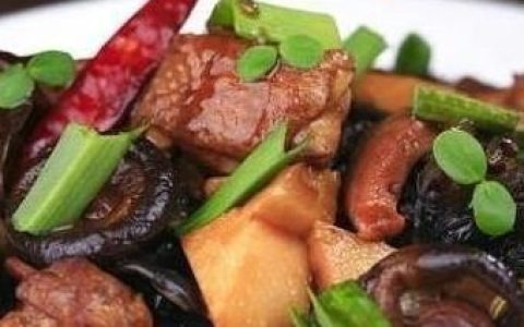 三黄鸡炖竹笋怎么做好吃?