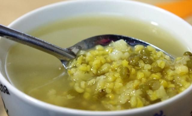 怎么煮绿豆汤，为什么绿豆汤煮出来是红色的也有绿色的图11