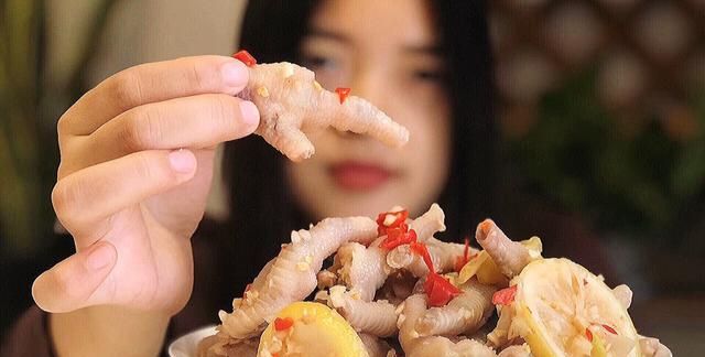 如何自制泡椒凤爪，自制柠檬泡椒凤爪图1
