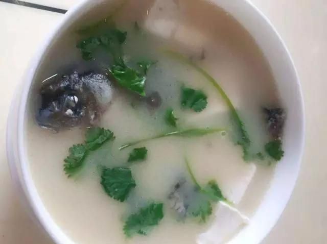 清炖鱼的家常做法，清炖鲫鱼的家常做法图7
