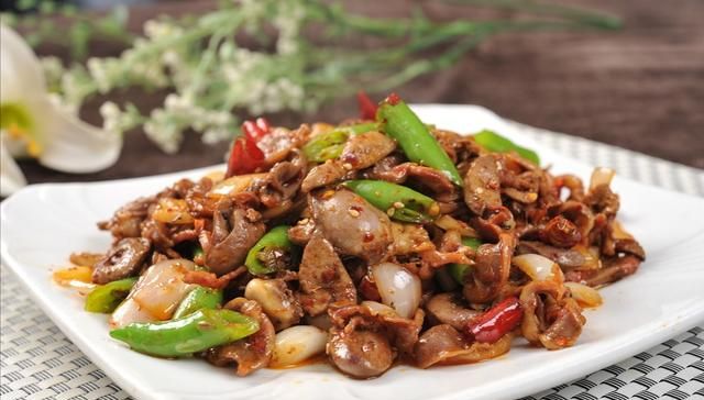 芹菜炒鸡胗，芹菜炒鸡杂怎么做才好吃图4