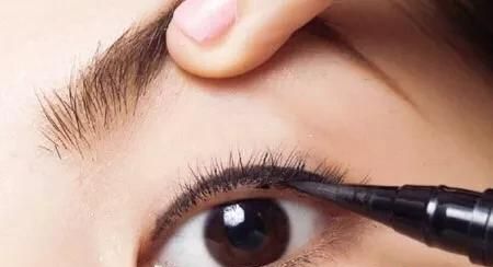 眼线膏的用法，眼线膏和眼线笔哪个好用些图14