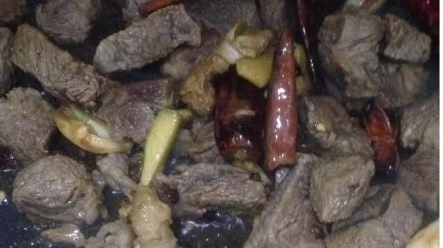 牛肉萝卜汤咋做图7