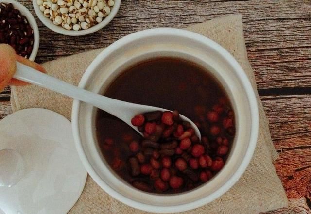 薏米的做法，红豆薏米茶的做法薏米用炒吗图3