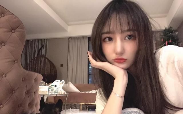 Uzi女友“鼻子整容”不慎失败5万交了智商费却称还想去，你有何看法图3