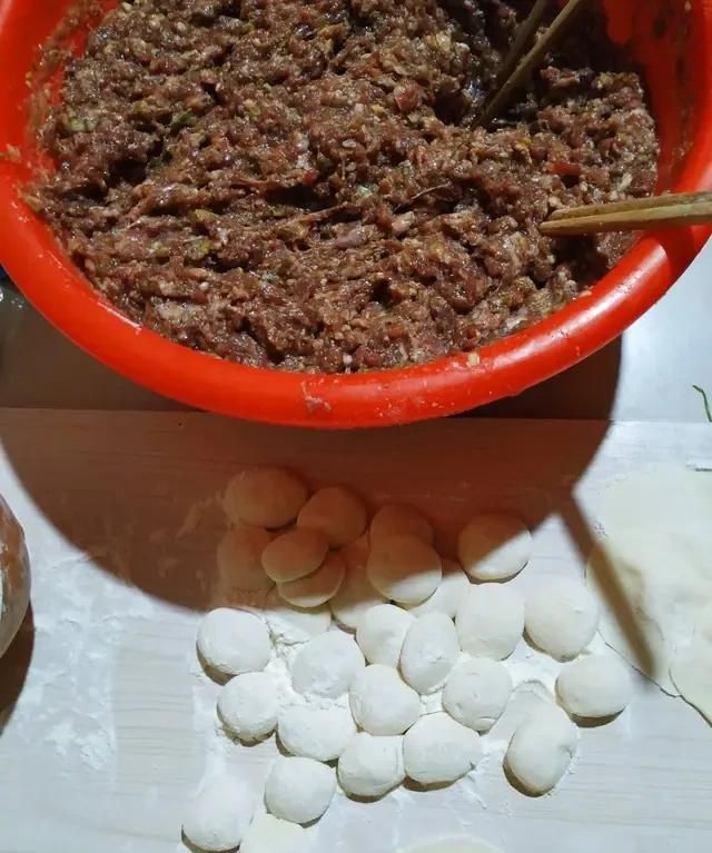 饺子煮多久，生肉饺子煮多久才熟图7
