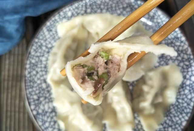 饺子煮多久，生肉饺子煮多久才熟图11