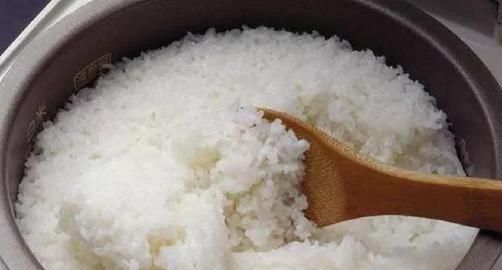 电饭锅蒸米饭，电饭煲怎么蒸米饭好吃窍门图4