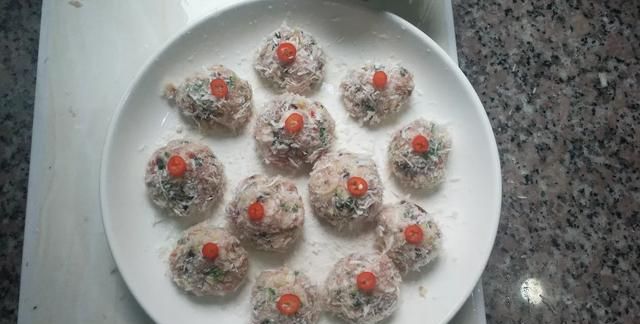 肉片莲藕汤的做法图1