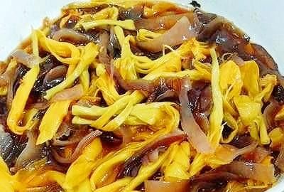 凉拌黄花菜的做法，凉拌黄花菜和木耳怎么做图3