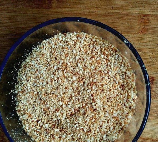 盐的制作，送给亲朋好友的芝麻盐是怎么制作的视频图12
