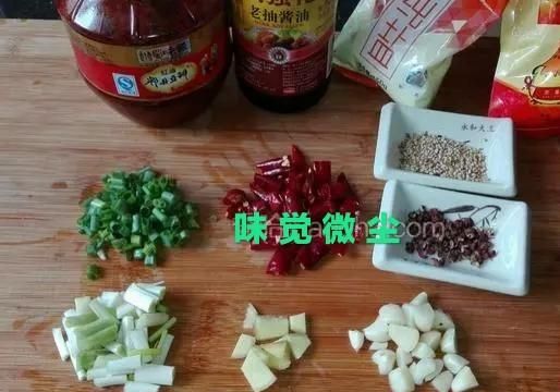 开封最正宗的黄焖鱼的做法图6