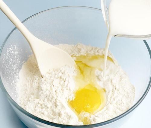 牛奶面粉面膜，牛奶加面粉加鸡蛋可以做面膜吗图5