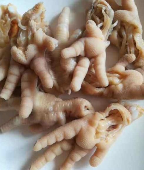 正宗泡椒凤爪的做法，教你正宗泡椒凤爪的家常做法视频图1