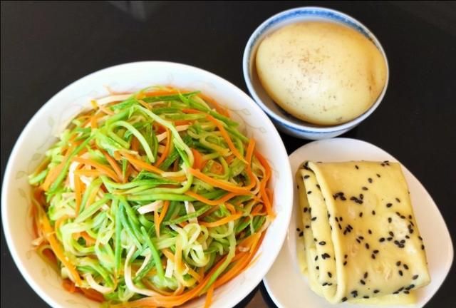 大家说说晚上都吃些什么饭大米饭，还是玉米粥，汤一类的饭图14