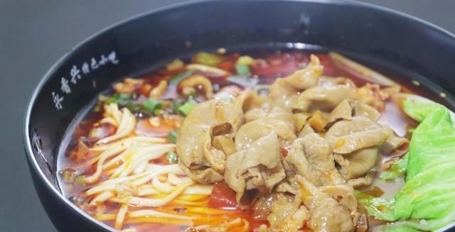 肥肠面的做法，四川肥肠面的肥肠料是怎么做的呢图4