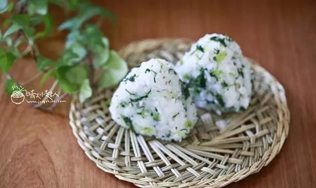日本饭团的做法，饭团好做吗?如何做成好的饭团做法图5