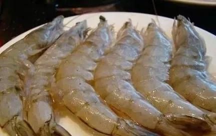 怎么挑红虾的虾线图5