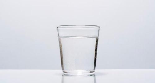 喝茶水对身体有什么好处和坏处图1