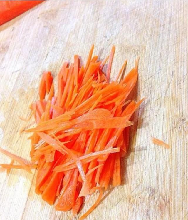 鸡蛋土豆饼，用土豆鸡蛋面粉做的土豆饼图6