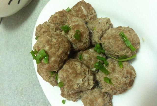 炸牛肉丸子的做法，炸牛肉丸子的制作方法及配方图13