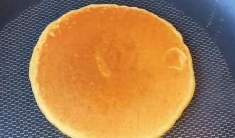 玉米面饼的做法，玉米面饼怎么做又软又好吃图6