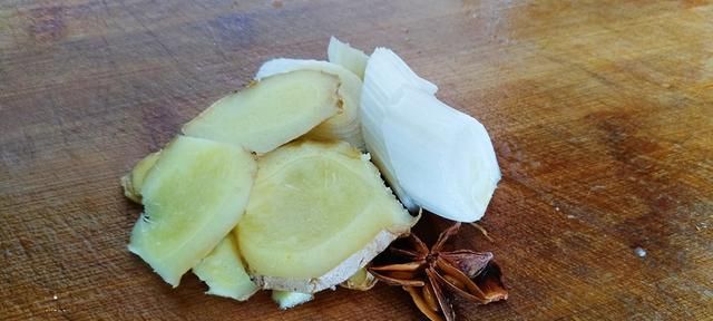 木瓜炖排骨，怎么炖排骨好吃?图4