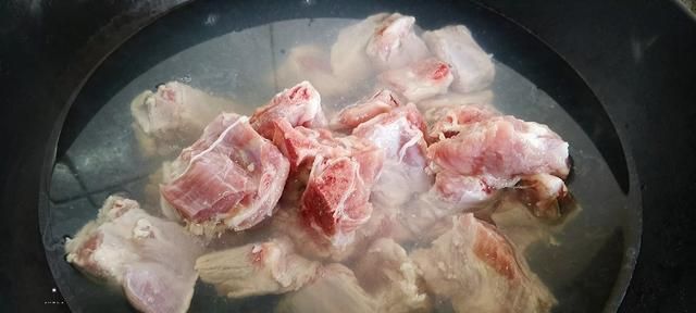 木瓜炖排骨，怎么炖排骨好吃?图5