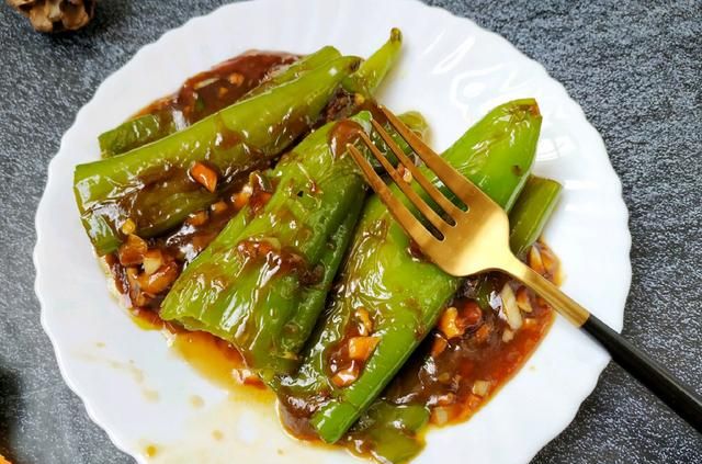 虎皮青椒的做法，腌制虎皮青椒的制作方法图4