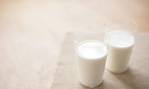 孕妇喝牛奶的好处，你知道怀孕期间坚持喝牛奶有何好处?图7