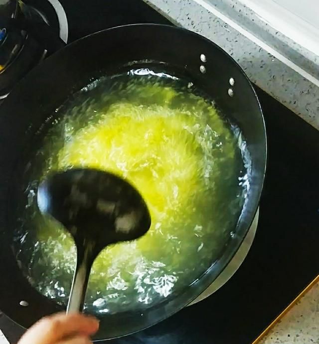 小米粥的功效，怎样熬小米粥又稠又好喝图4