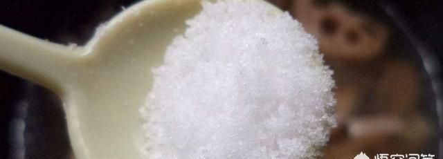 用盐洗脸，长期用盐洗脸有什么好处图2