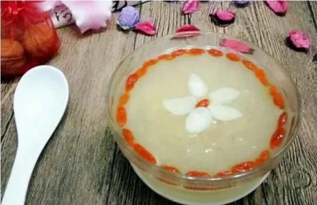 银耳汤怎么做，银耳汤怎么煮好喝图2
