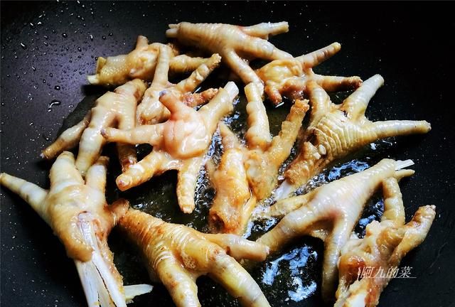 鸡爪怎么烧简单又好吃，鸡爪骨怎么烧比较好吃窍门图3
