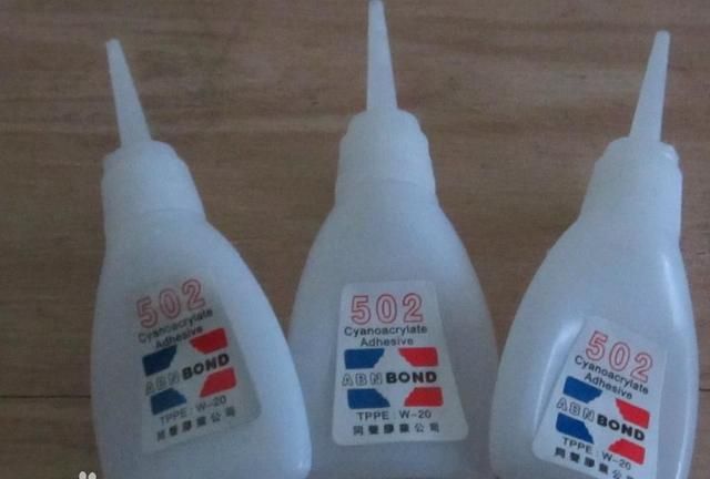 胶水的成分，502胶水的主要成分是什么?有毒吗?图1