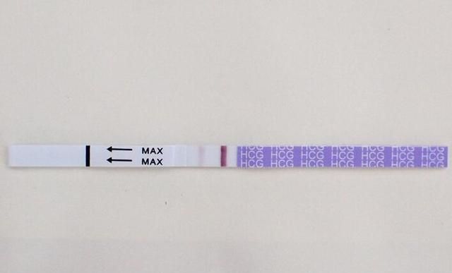验孕棒图片，验孕棒阳性就是正常怀孕吗,测的准不准确图1