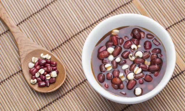 怎样熬红豆薏米水祛湿图3