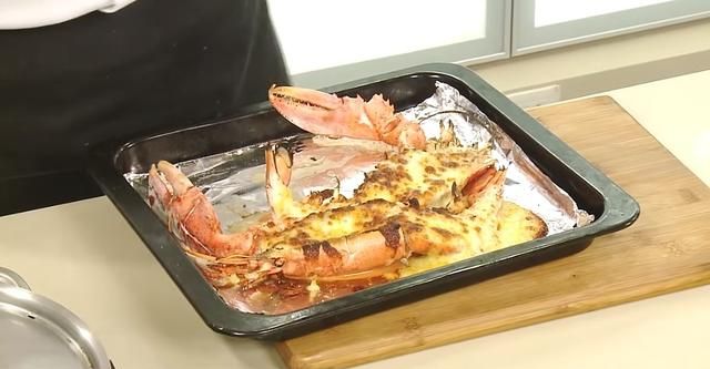 波士顿龙虾做法，怎么做波士顿大龙虾既美味又简单视频图15