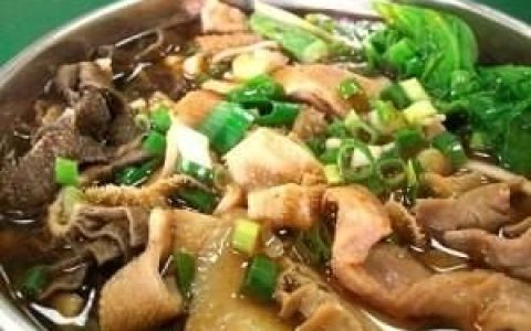 如何在家做出美味的牛杂汤窍门