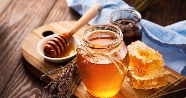 喝蜂蜜对胃有好处吗，蜂蜜对胃病有好处吗?为什么呢图1