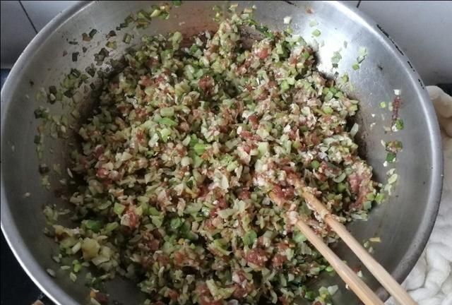 豆角肉末包子的做法及配料(豆角肉末包子配方)图31