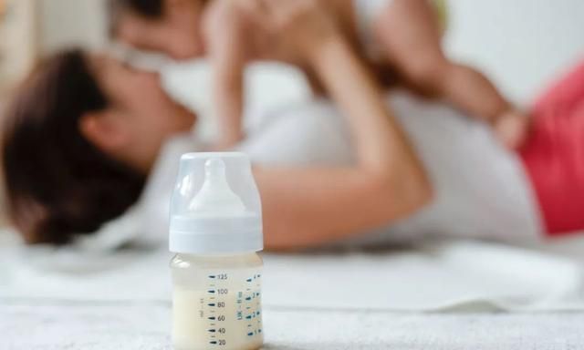 水解蛋白奶粉能长期吃吗？如何顺利转奶？