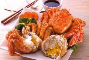 螃蟹应该蘸什么料吃，吃螃蟹蘸什么料好吃图1